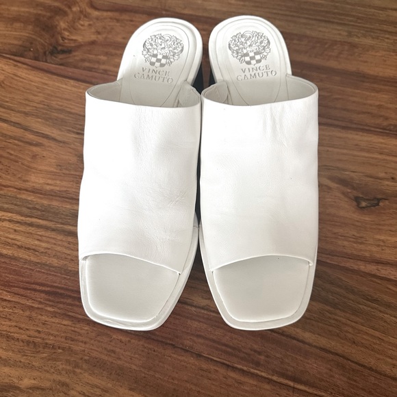 VINCE CAMUTO Besimdit Wedge Sandal - Size 9M - Picture 3 of 10